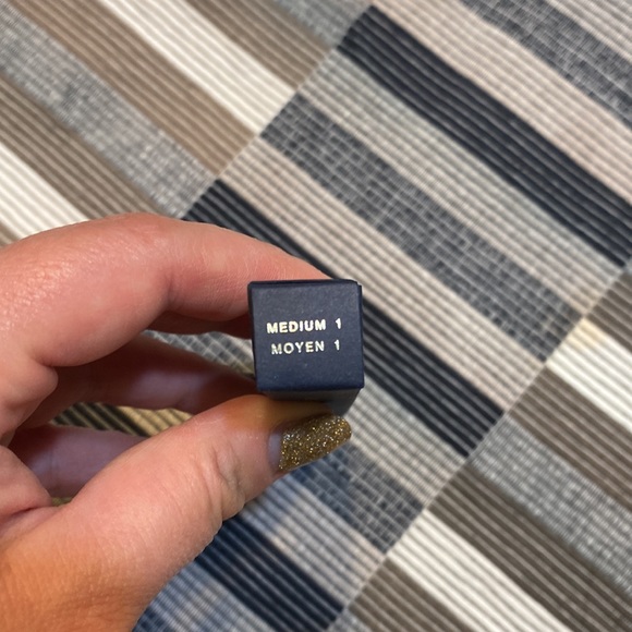 NEW Beautycounter touch up concealer pen - Picture 2 of 3